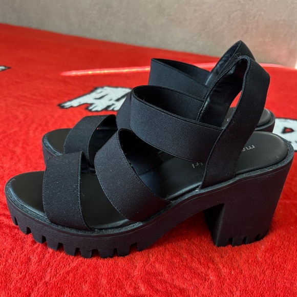 Madden Girl Shoes - Madden Girl Londen Platform Sandals Sz 9M Block Heel Black Elastic Ankle Strap